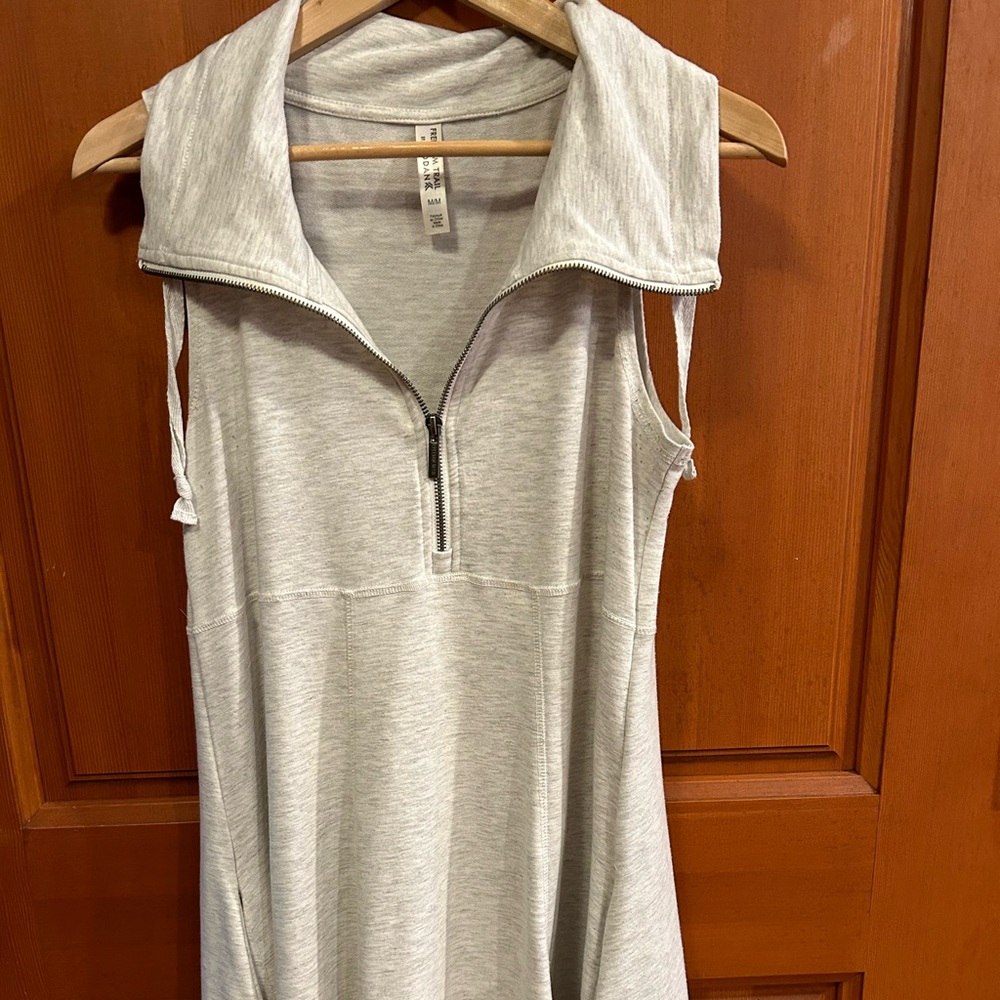 Freedom Trail by Kyodan - short sleeve women’s medium top